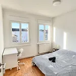 La Maison Des Grandes Tablees In