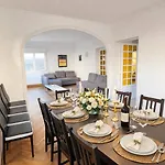 La Maison Des Grandes Tablees In Prázdninový dům *