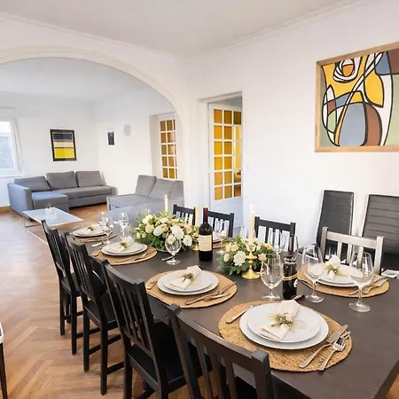 La Maison Des Grandes Tablees In בית נופש