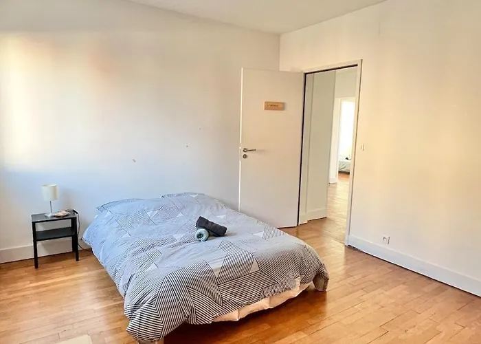 בית נופש La Maison Des Grandes Tablees In *