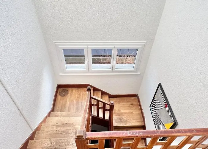 La Maison Des Grandes Tablees In *