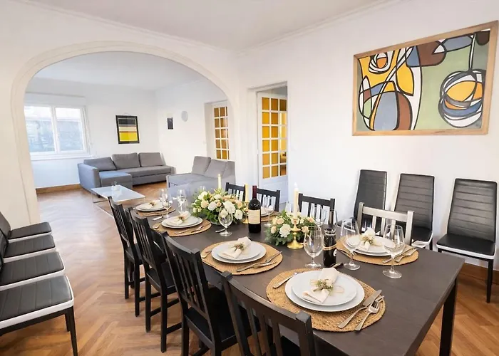 La Maison Des Grandes Tablees In בית נופש