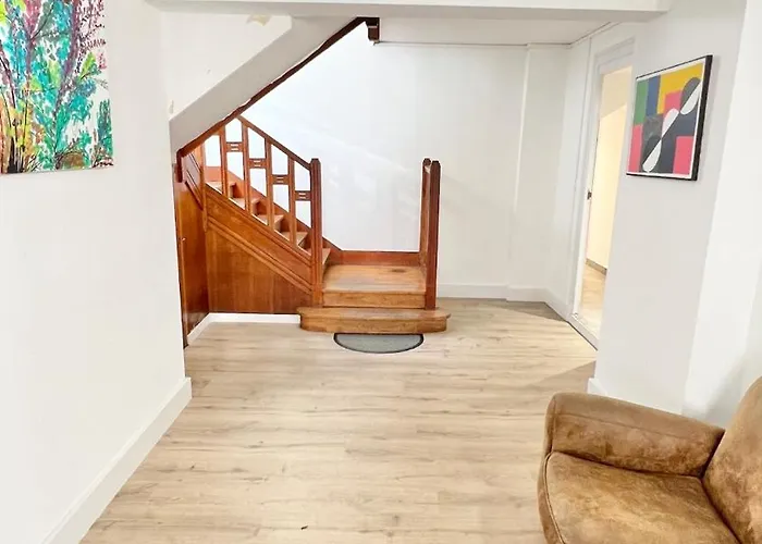 בית נופש La Maison Des Grandes Tablees In *