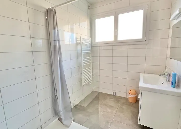 La Maison Des Grandes Tablees In בית נופש