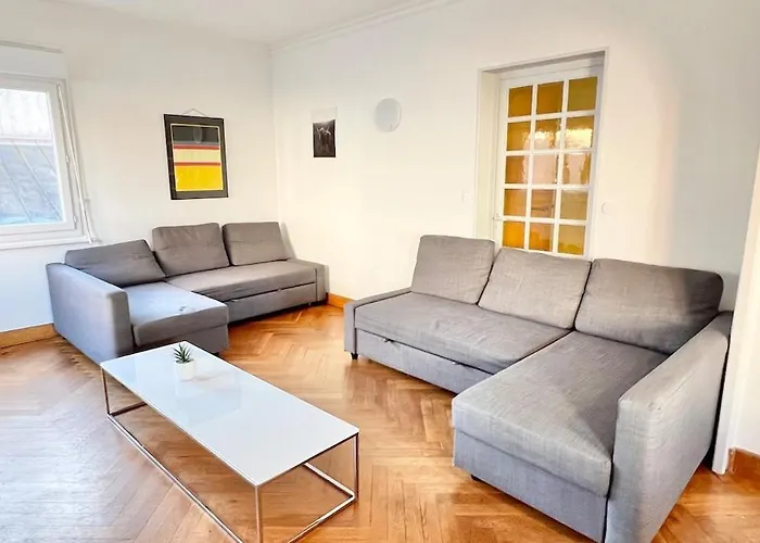 La Maison Des Grandes Tablees In *